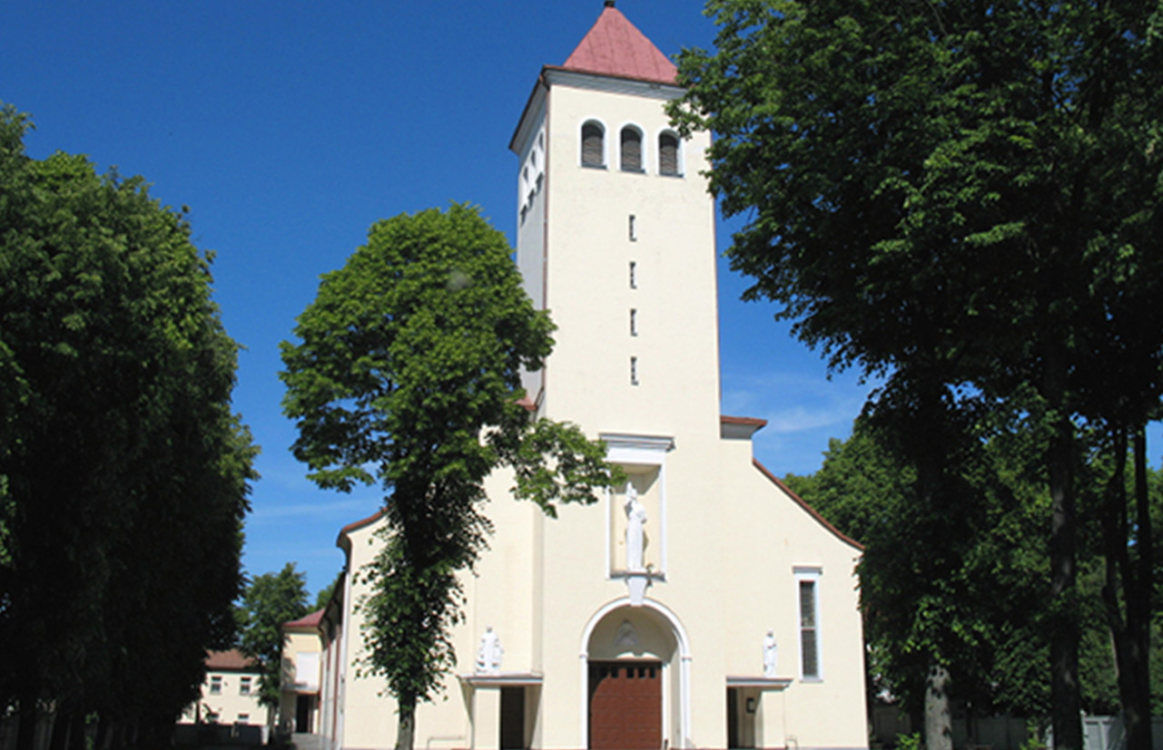 ŠV. ANTANO PADUVIEČIO BAŽNYČIOS ŠARVOJIMO SALĖ-04